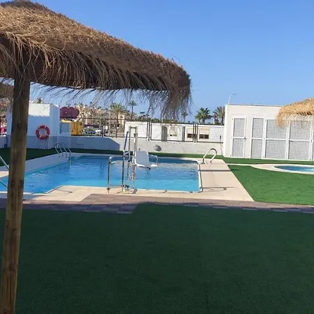 Duplex Cala Pinar 度假居 *